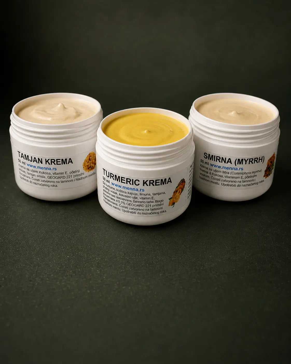 Otvorene MENNA Tamjan, Turmeric i Smirna kreme i njihove stvarne teksture